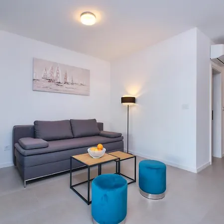 House Torre דירה מאלי לוסיניי